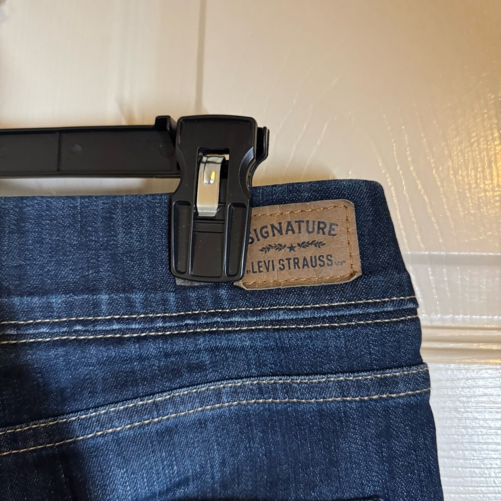 Signature by Levi Strauss Dark Blue Boyfriend Jeans - Picture 5 of 7